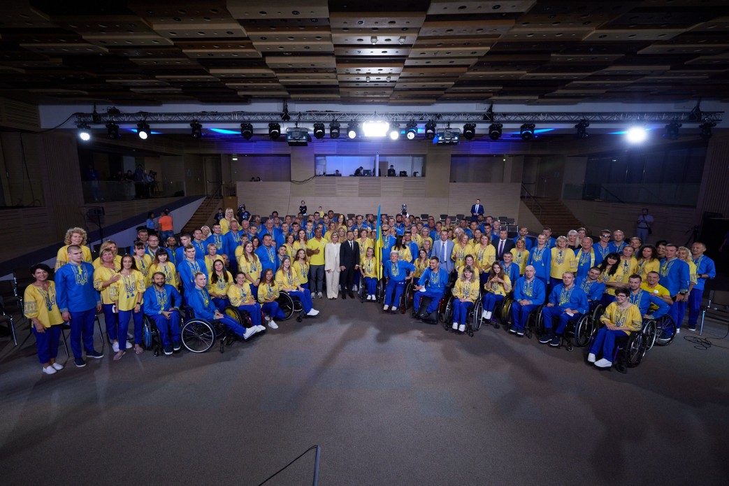 Всі ви – уже чемпіони: як президент провів українських паралімпійців до Токіо - фото 5