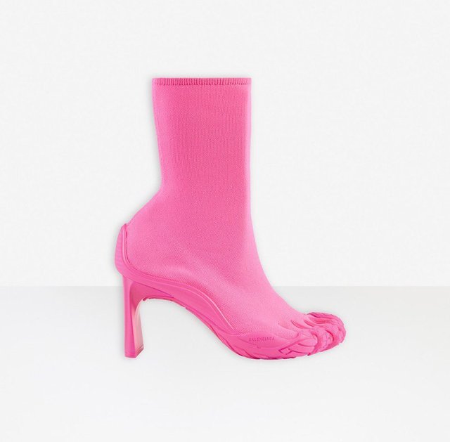 Как в перчатках: модный бренд создал обувь на пять пальцев - фото 4
