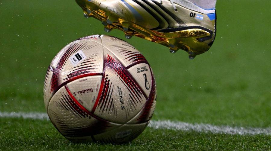 Футбольный рынок бьет рекорды: доходы топ-20 клубов планеты достигли 12,4 млрд евро