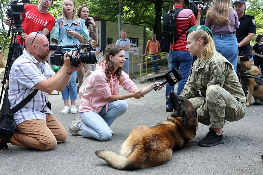 Проєкт «Календар війни»: у Львові відбувся парад службових собак - фото 3
