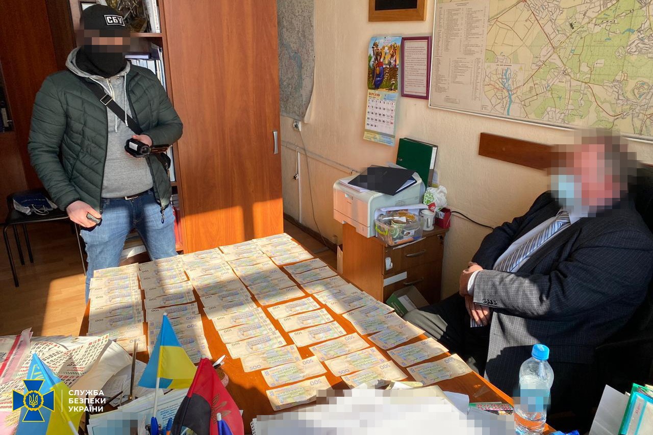 СБУ поймала чиновника НАН Украины на взятке - детали ситуации (Фото) - фото 3