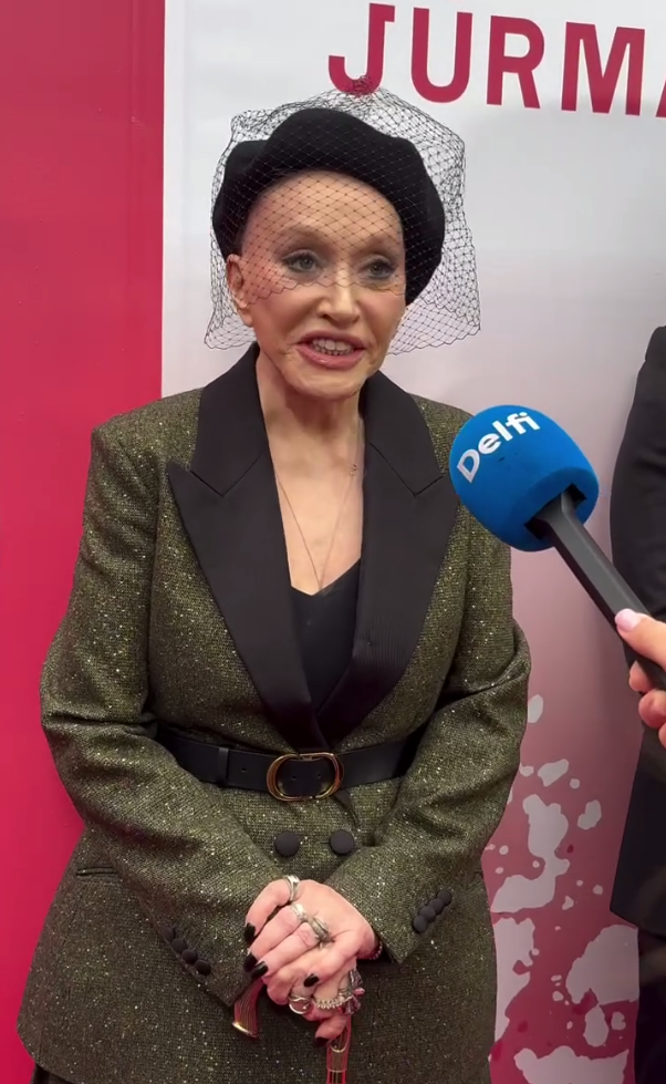 77-летняя Алла Пугачева изменилась до неузнаваемости: рассказала о тяжелой травме (ФОТО) - фото 2 77-летняя Алла Пугачева изменилась до неузнаваемости: рассказала о тяжелой травме (ФОТО) - фото 2
