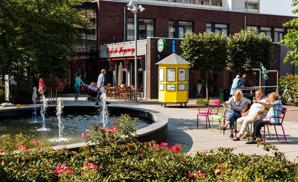 В Нідерландах створили село для людей з деменцією: як воно працює (ФОТО) - фото 2