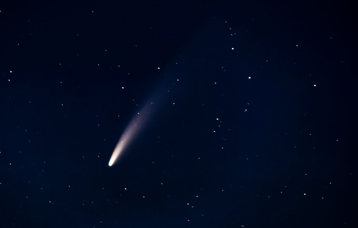 Завораживающие снимки кометы Neowise из разных стран опубликованы в Сети (ФОТО) - фото 10