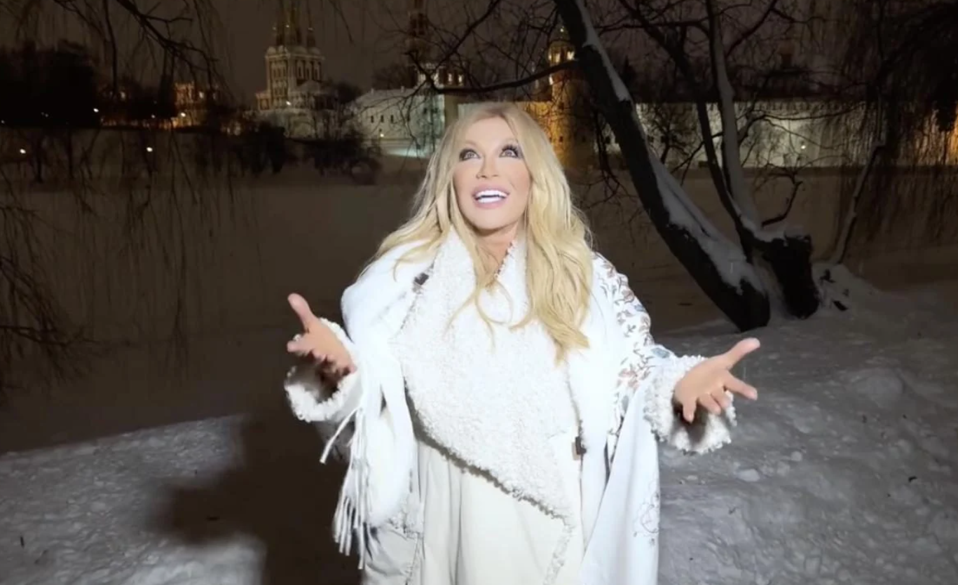 Неузнаваемая певица, изменившая Украине, появилась со вставными зубами и вспомнила Бога на фоне Кремля - фото 2