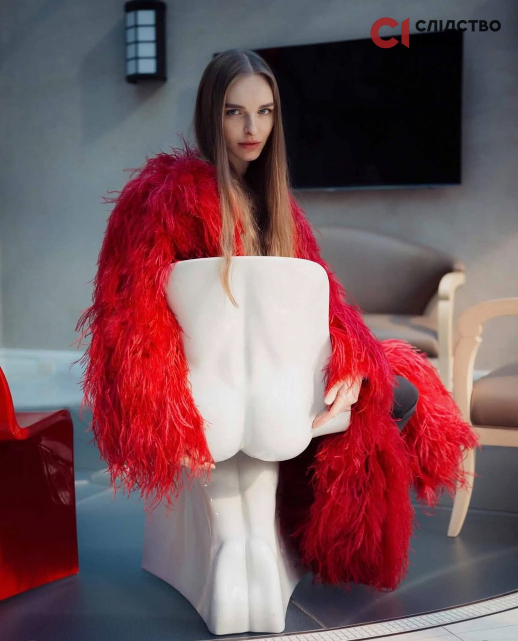 СМИ: Украинка помогала скандальному финансисту Эпштейну подбирать девушек - фото 2