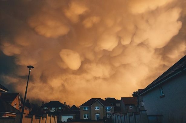 У небі над Великобританією помітили хмарні ”вим'я” (ФОТО) - фото 3