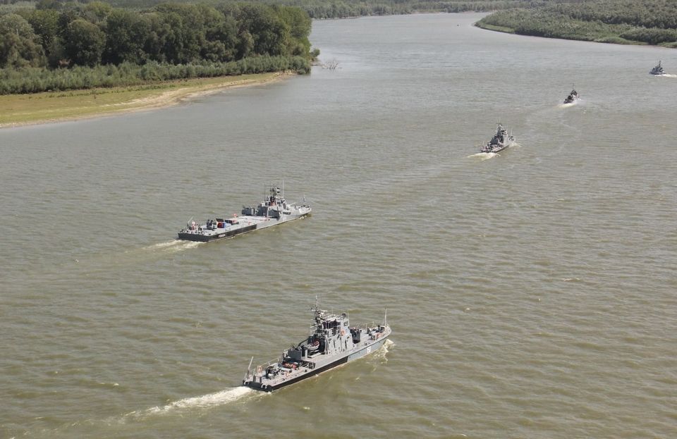 В Генштабе показали, как проходят учения ВМС Украины и Румынии на Дунае - фото 2