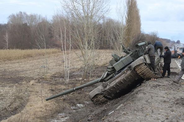 В Черниговской области тероборона уничтожила колонну техники оккупантов (ФОТО)  - фото 4