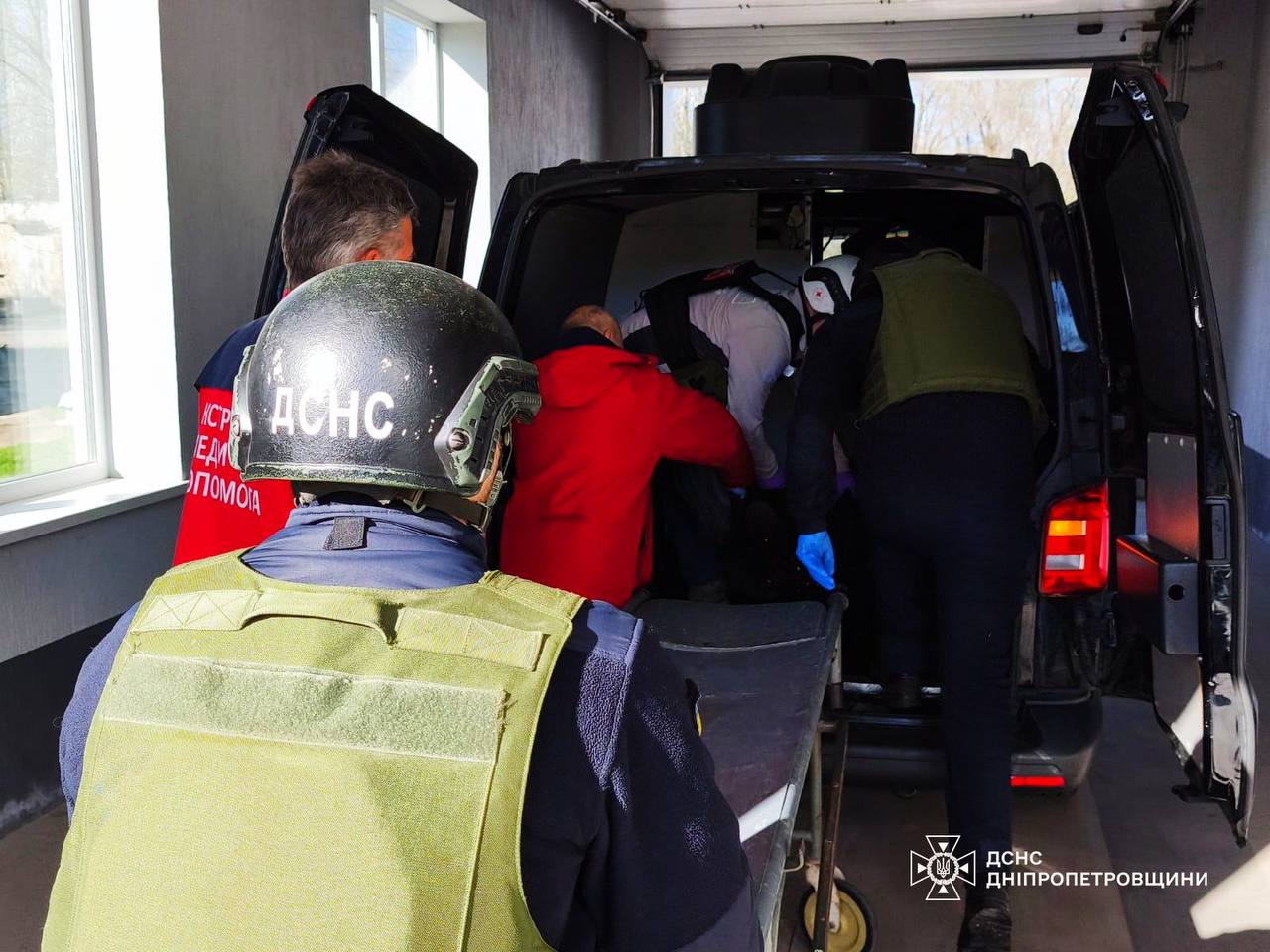 Кровавое «сафари» РФ: Президент заявил об ответе после атак на Никополь и Херсон - фото 2