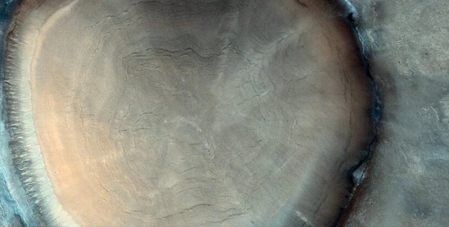 Ученые обнаружили огромный ”пень” на Марсе: как он выглядит (ФОТО)  - фото 2
