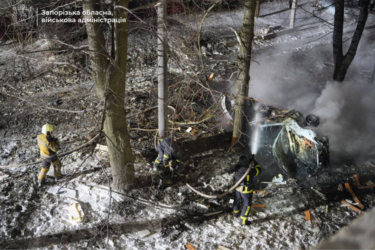 За години до Нового року: РФ вдарила по багатоповерхівці в Запоріжжі, що відомо - фото 2