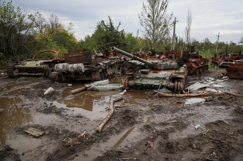 Україна стає звалищем для російських танків – Reuters (ФОТО) - фото 7