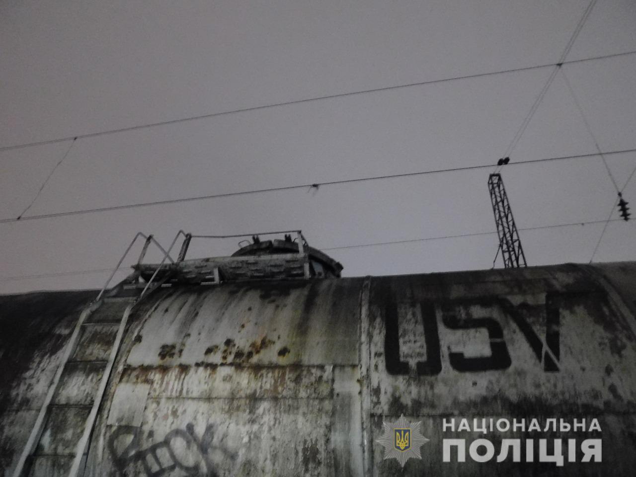 Смертельное селфи: на Западной Украине в погоне за красивыми фото погибли две школьницы - фото 3