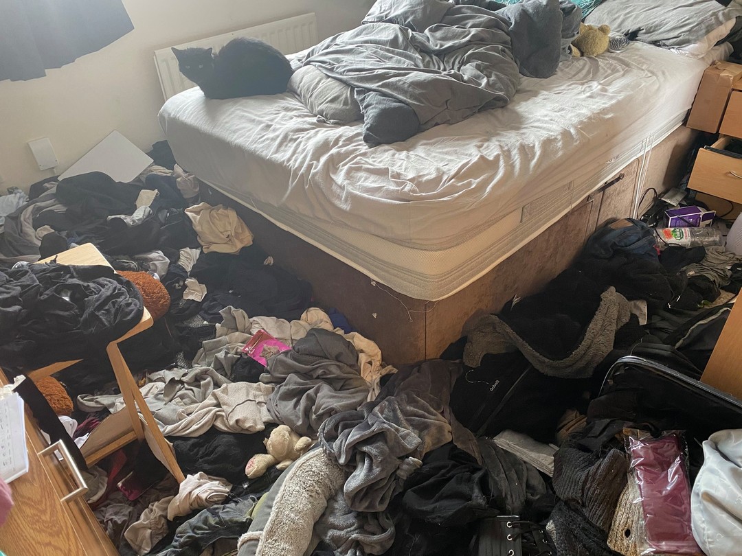 В Великобритании провели конкурс на самую грязную спальню (фото)  - фото 7
