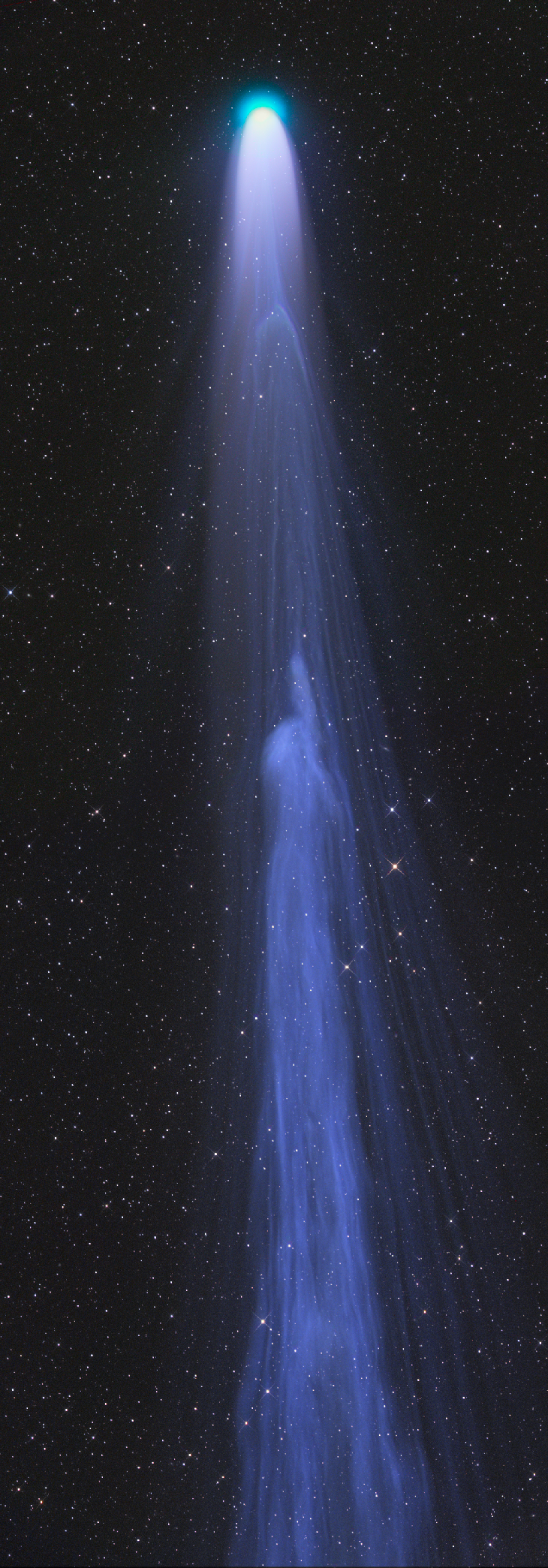 Ученые зафиксировали необычное космическое явление: известной комете ”оторвало” хвост (ФОТО)  - фото 2