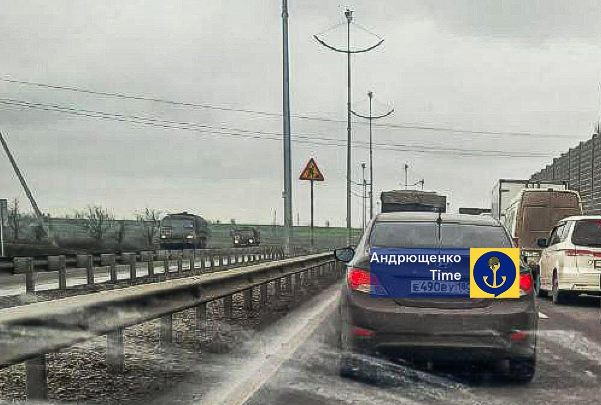 Росіяни стягують техніку та живу силу на один з напрямків - фото 2 Росіяни стягують техніку та живу силу на один з напрямків - фото 2