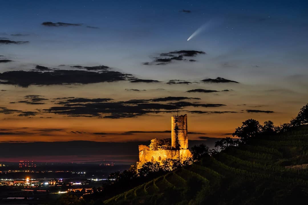 Завораживающие снимки кометы Neowise из разных стран опубликованы в Сети (ФОТО) - фото 25
